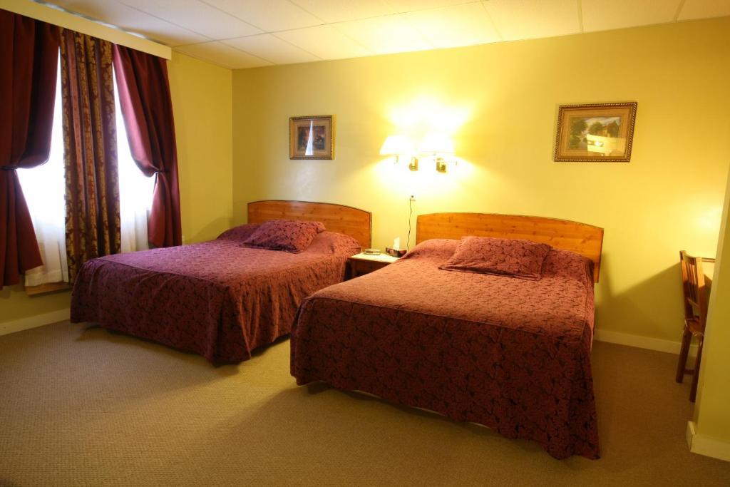Villa Maria Country Inn Acheson Esterno foto
