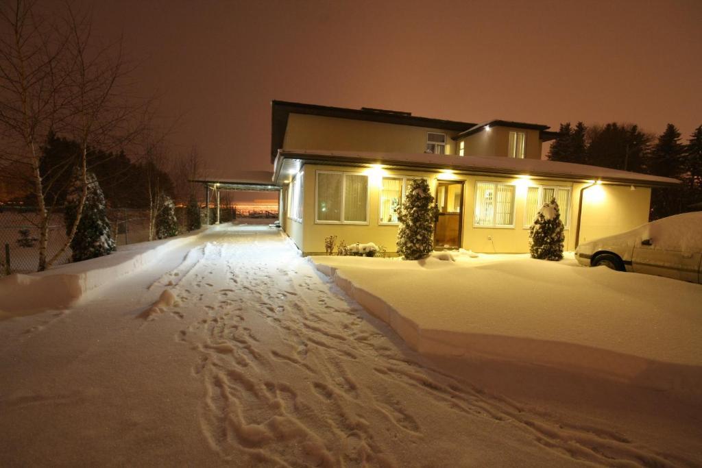 Villa Maria Country Inn Acheson Esterno foto