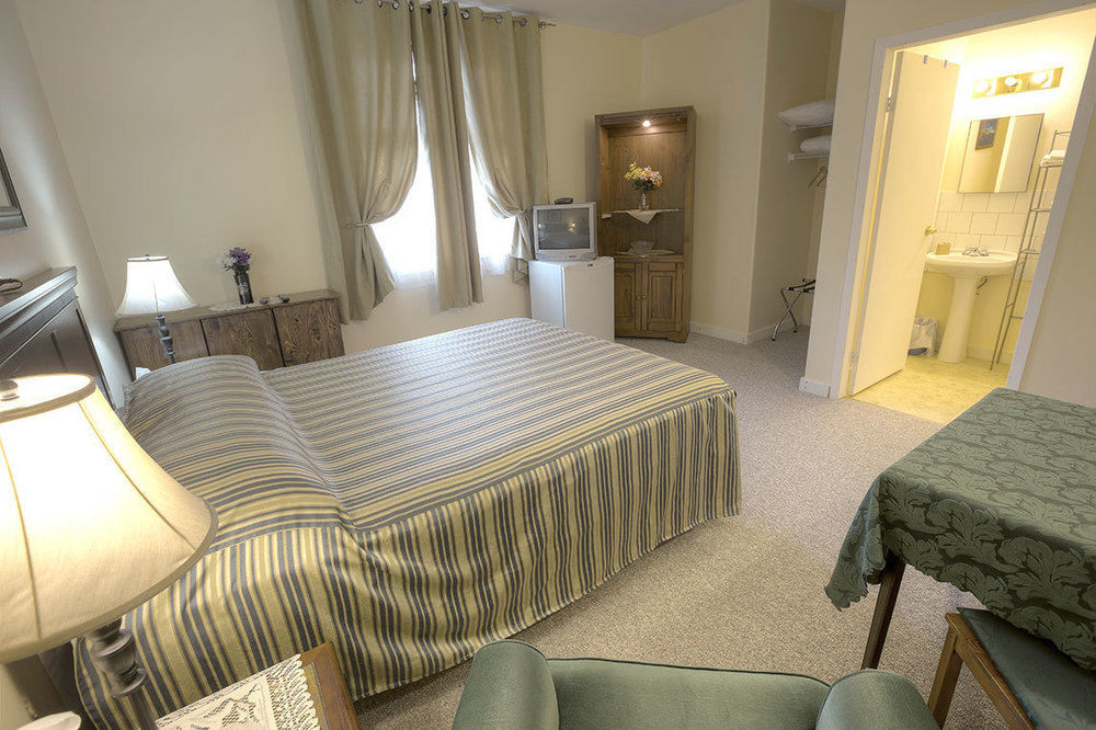 Villa Maria Country Inn Acheson Esterno foto