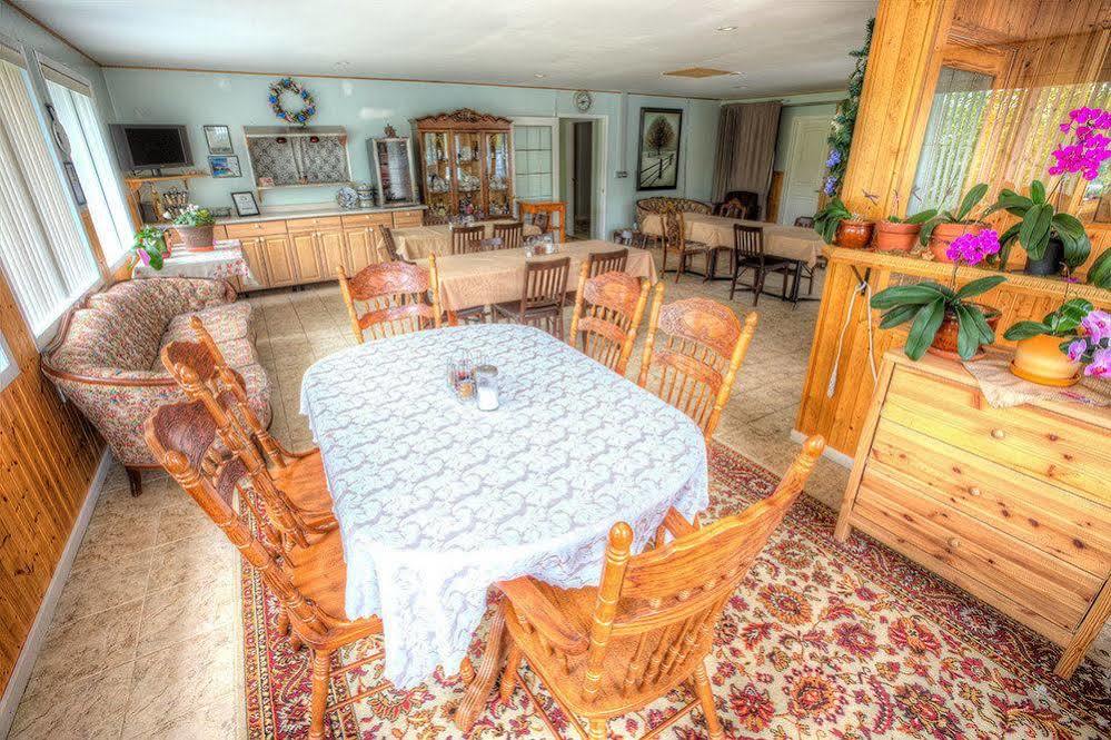Villa Maria Country Inn Acheson Esterno foto